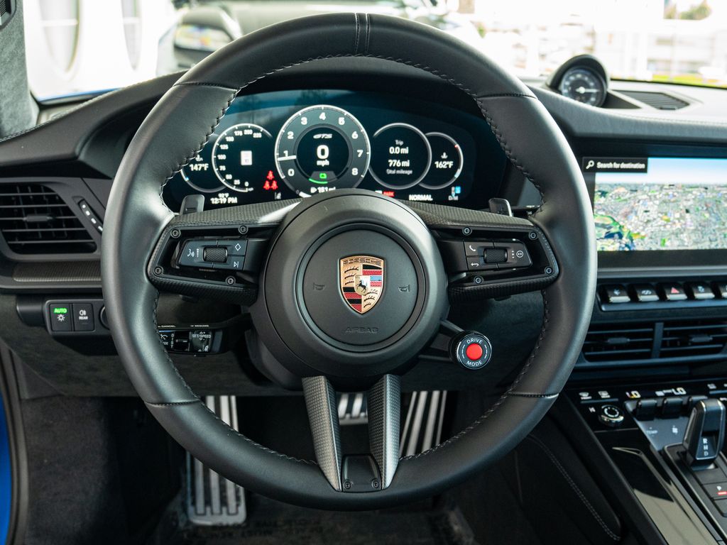 2025 Porsche 911 GTS - Photo 19