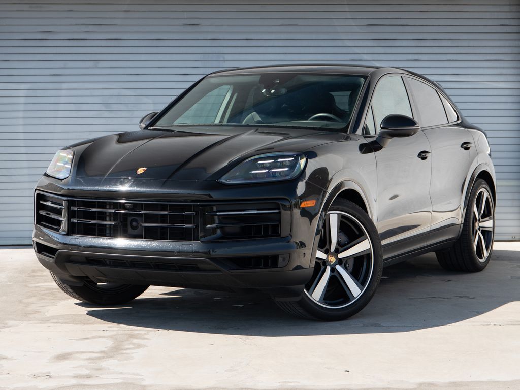2024 Porsche Cayenne -'s photo