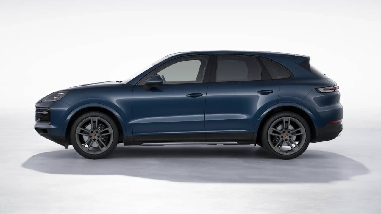 2026 Porsche Cayenne photo 2