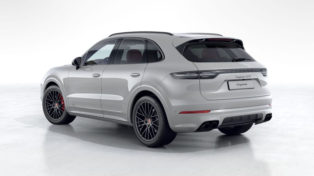 2023 Porsche Cayenne GTS photo 3