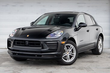 2025 Porsche Macan SUV
