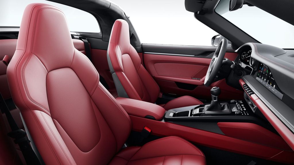 2023 Porsche 911 Targa 4 GTS photo 5