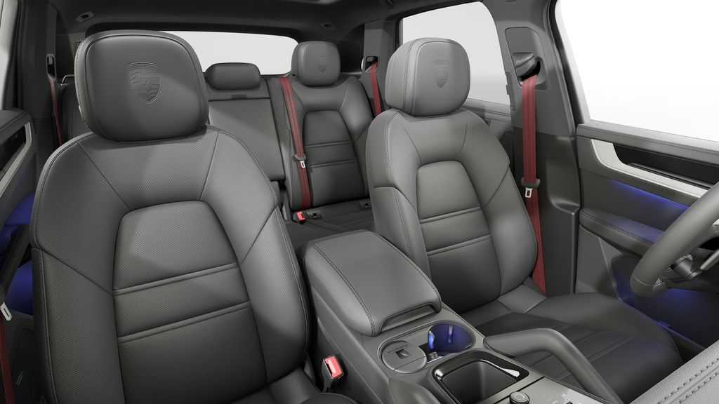 2026 Porsche Cayenne photo 5