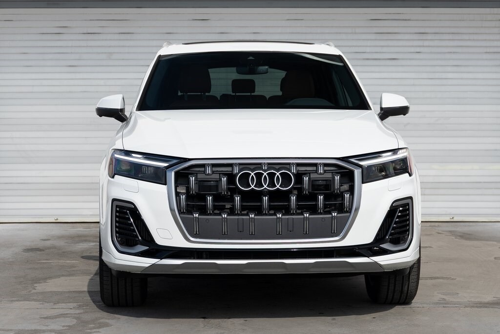 2025 Audi Q7 55 Premium photo 2