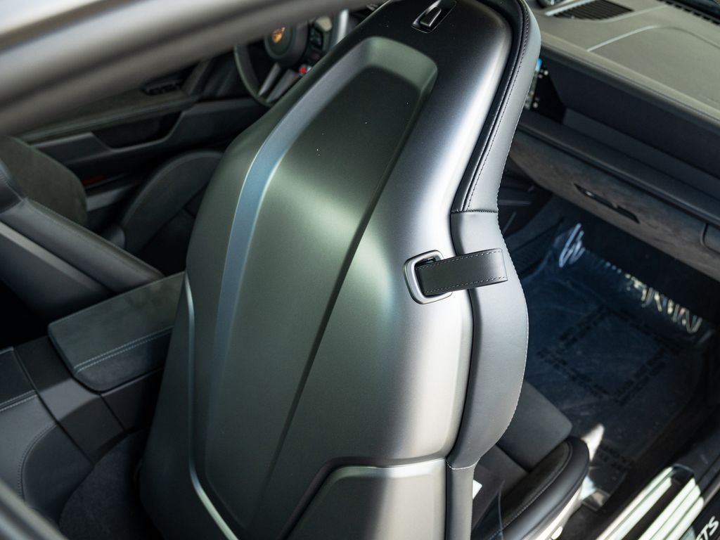 2025 Porsche 911 GTS - Photo 22