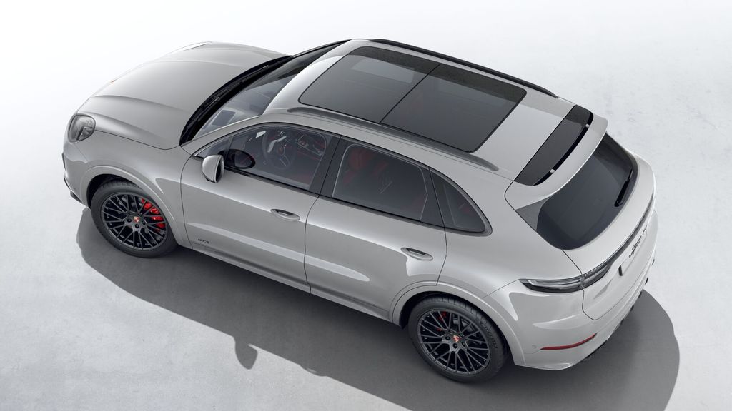 2023 Porsche Cayenne GTS photo 6