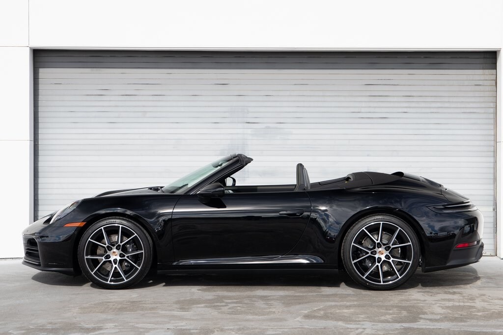 2026 Porsche 911 Cabriolet photo 2