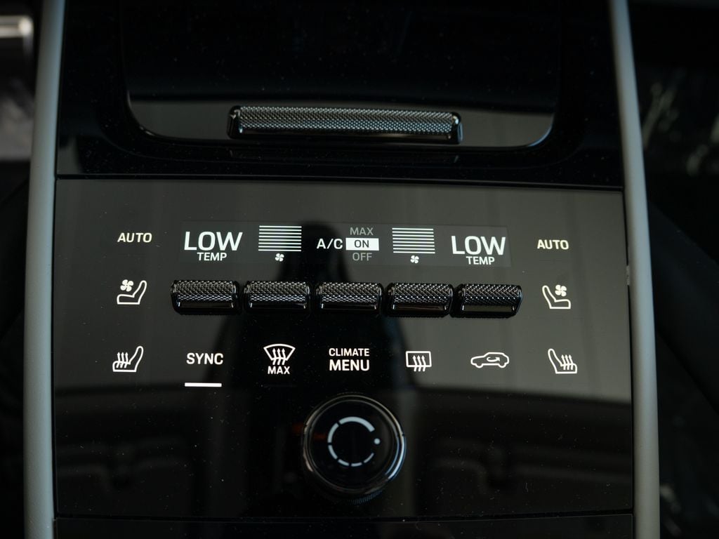 2025 Porsche Cayenne Turbo E-Hybrid - Photo 10