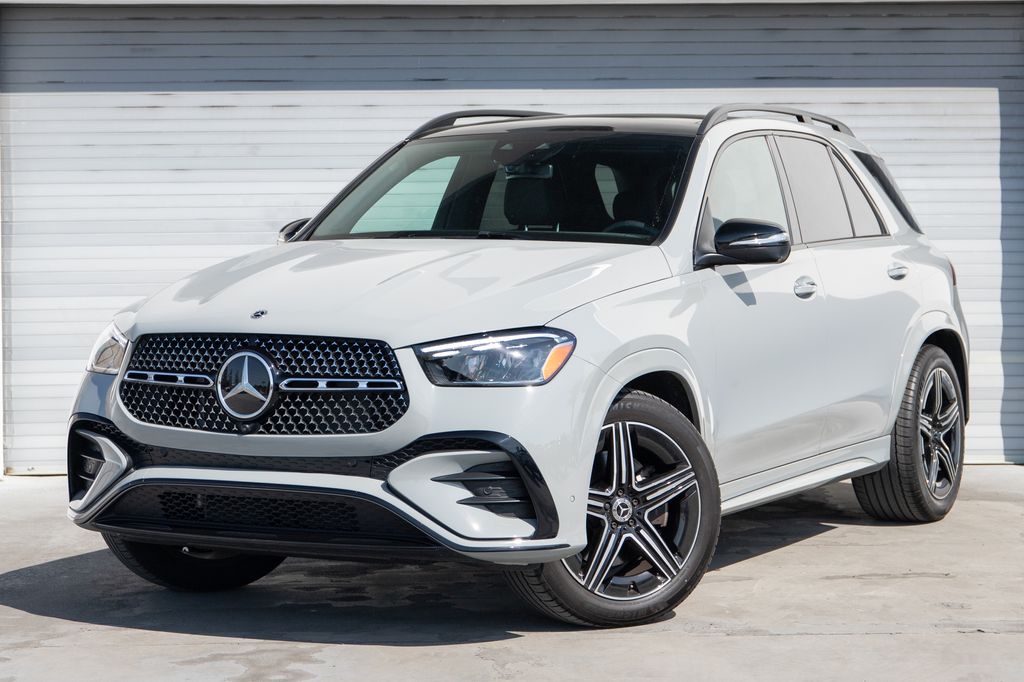2025 Mercedes-Benz GLE 450 4MATIC photo 3