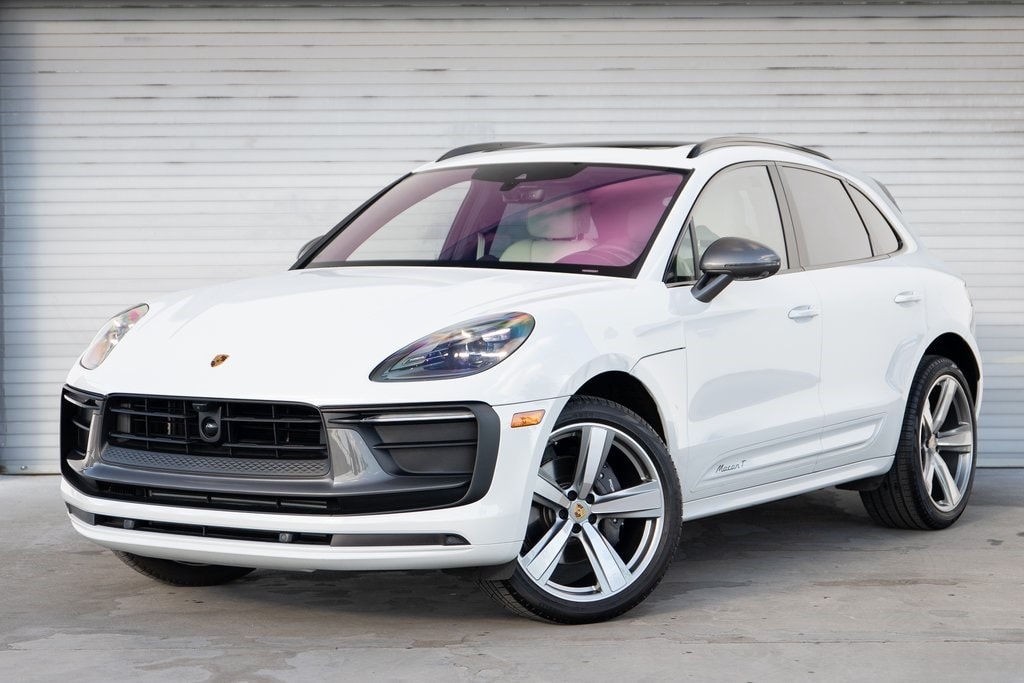 2025 Porsche Macan T
