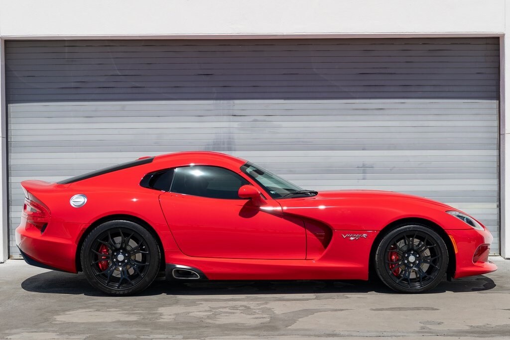 2015 Dodge Viper SRT10 Coupe photo 4