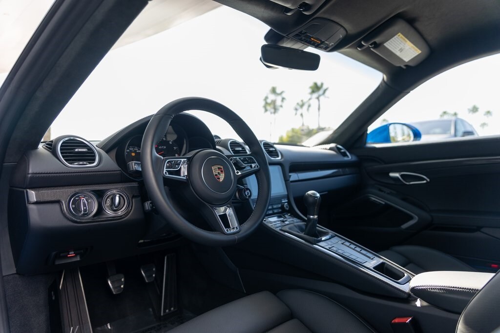2025 Porsche Cayman GTS 4.0 photo 4