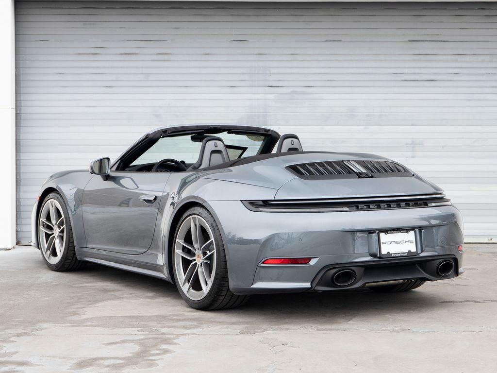 2026 Porsche 911 Carrera T photo 2