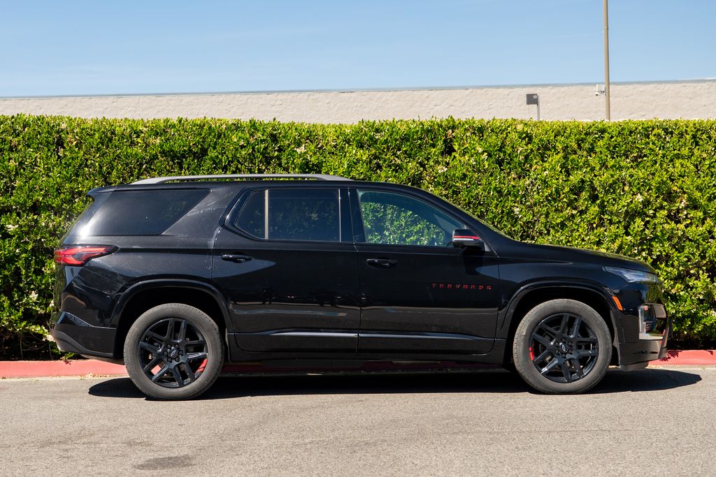2023 Chevrolet Traverse Premier photo 4