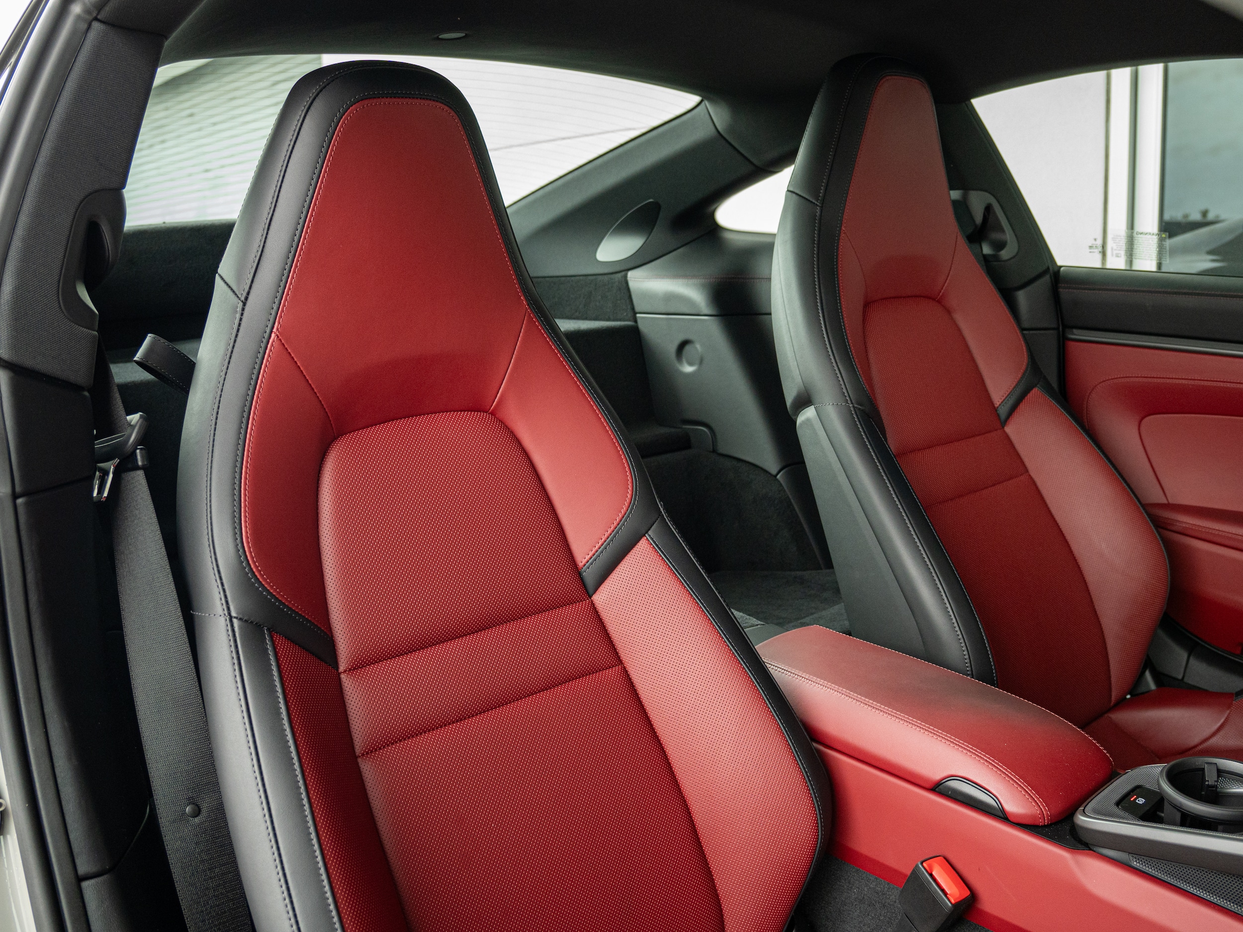 2025 Porsche 911 - Photo 21