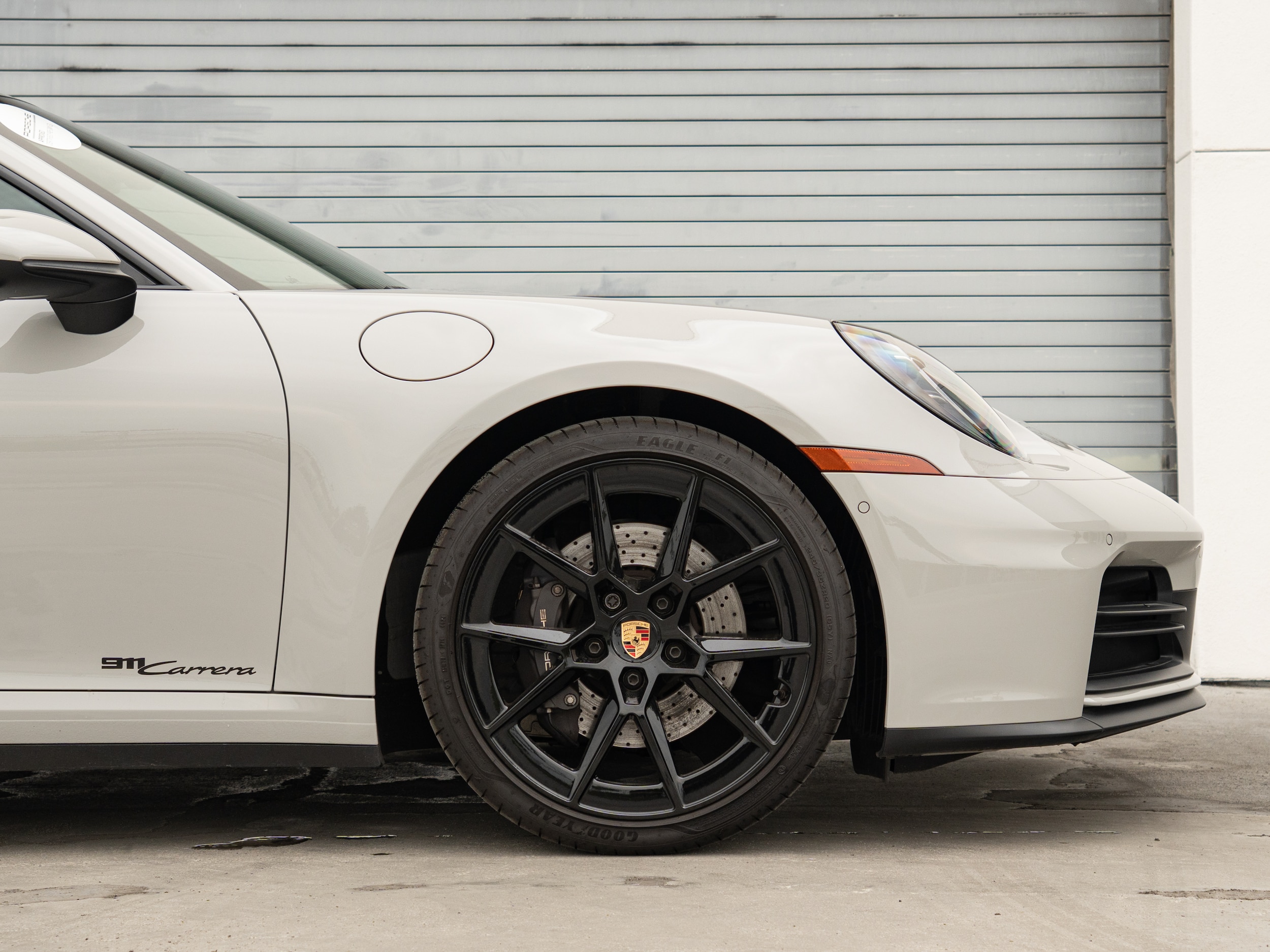 2025 Porsche 911 - Photo 24