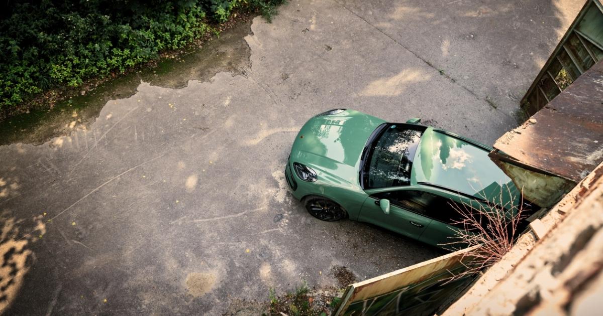 Porsche%20Macan%20S%20Vs%20BMW%20X3.jpg