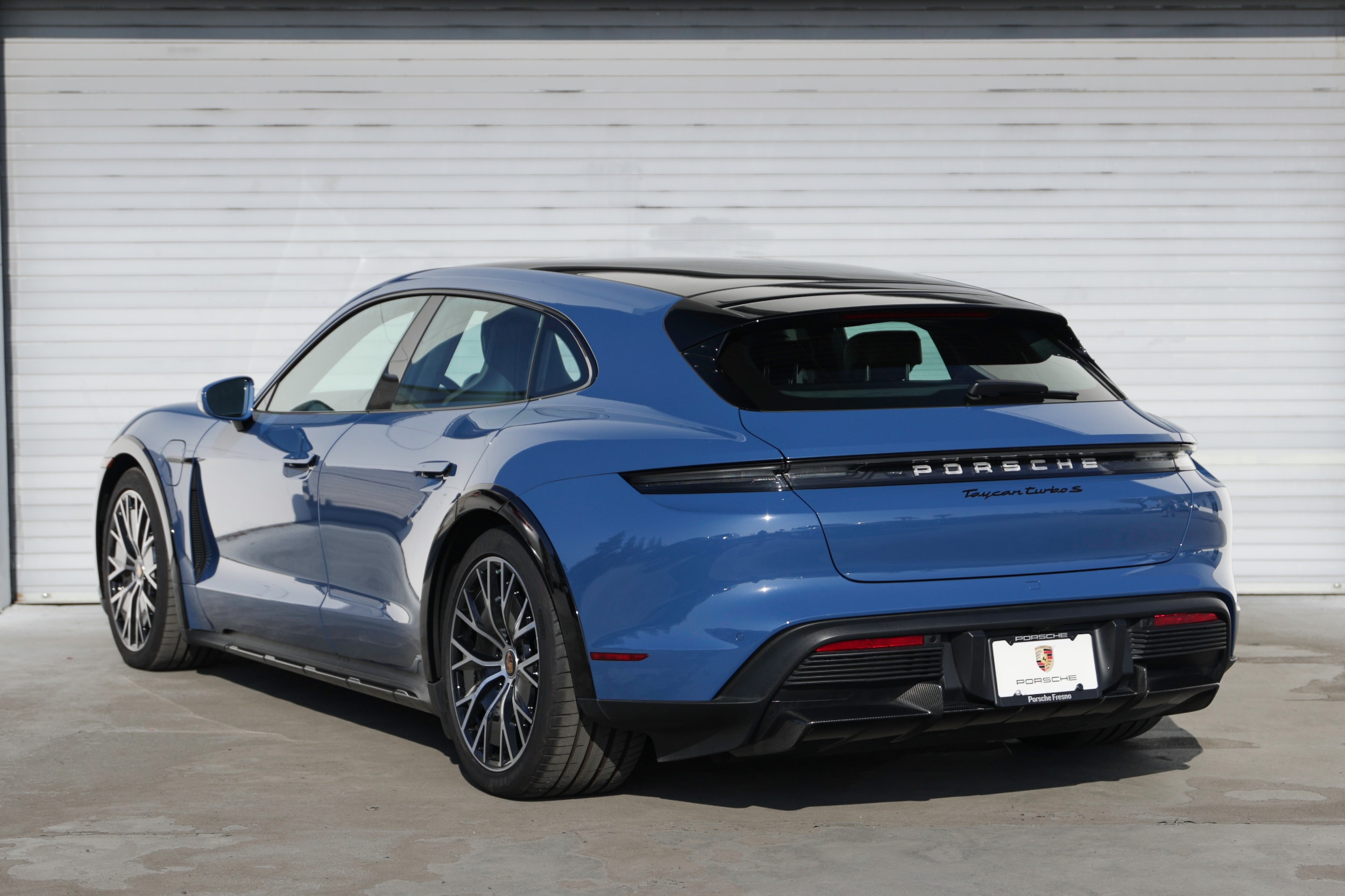 2024 Porsche Taycan Cross Turismo Turbo S photo 2