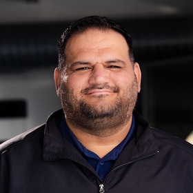 Staff member Gary Singh from ID_31b307