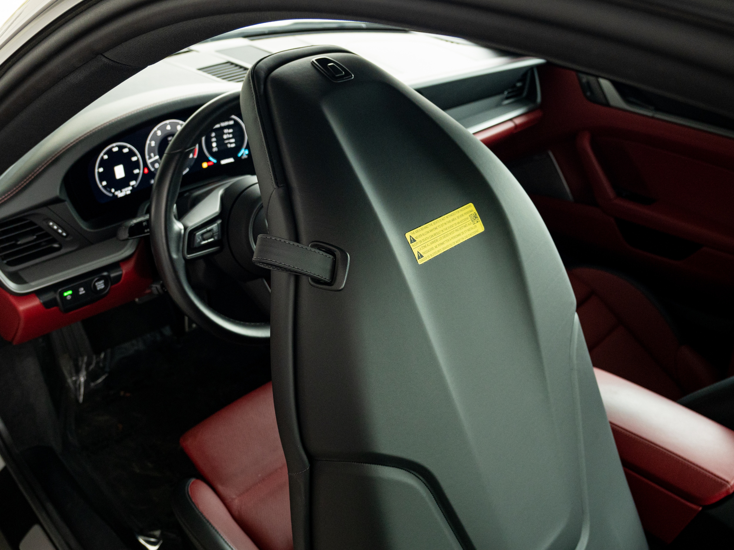 2025 Porsche 911 - Photo 15