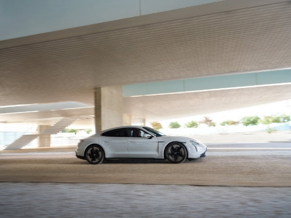 Advanced E Performance and 800 Volt Architecture