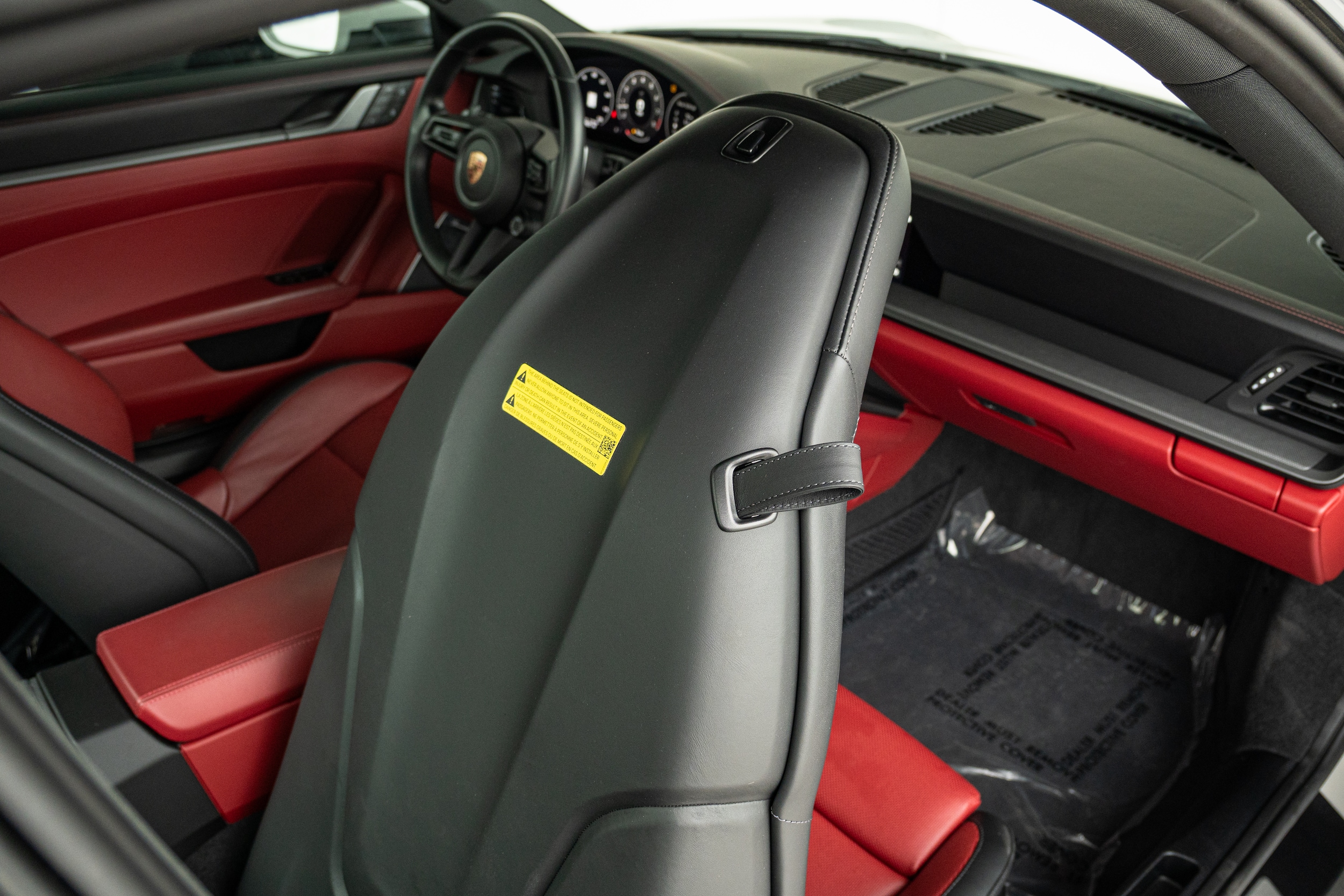 2025 Porsche 911 - Photo 19