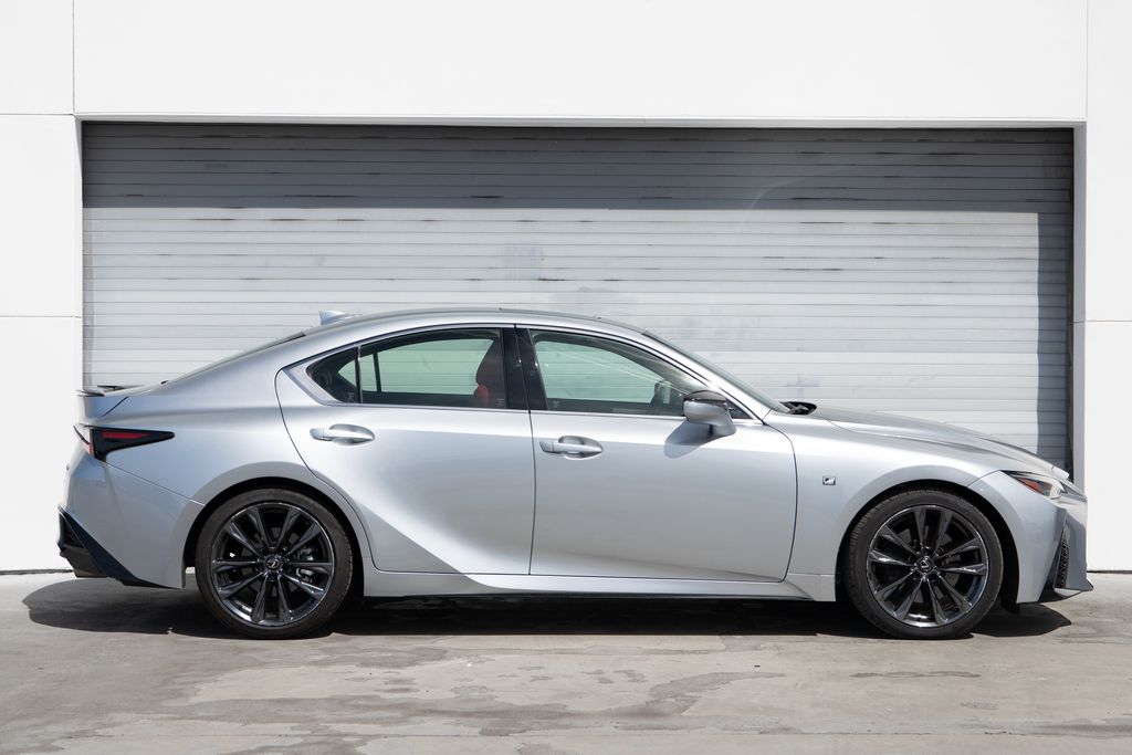 2023 LEXUS IS 350 F SPORT photo 4