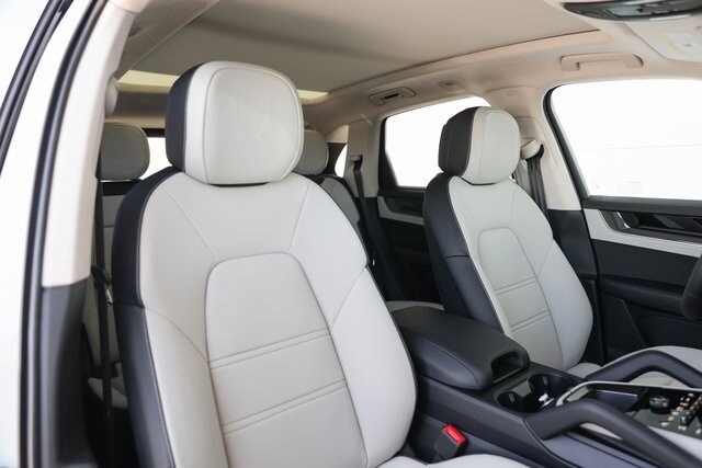 2025 Porsche Cayenne Turbo E-Hybrid - Photo 28