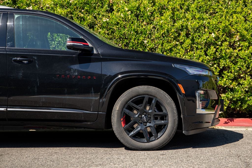 2023 Chevrolet Traverse Premier photo 5