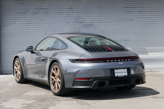 2025 Porsche 911 photo 3