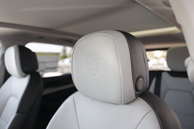 2025 Porsche Cayenne Turbo E-Hybrid - Photo 19