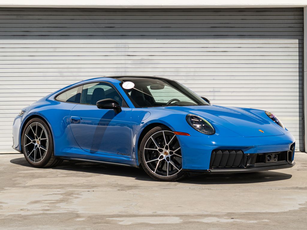 2025 Porsche 911 GTS - Photo 29