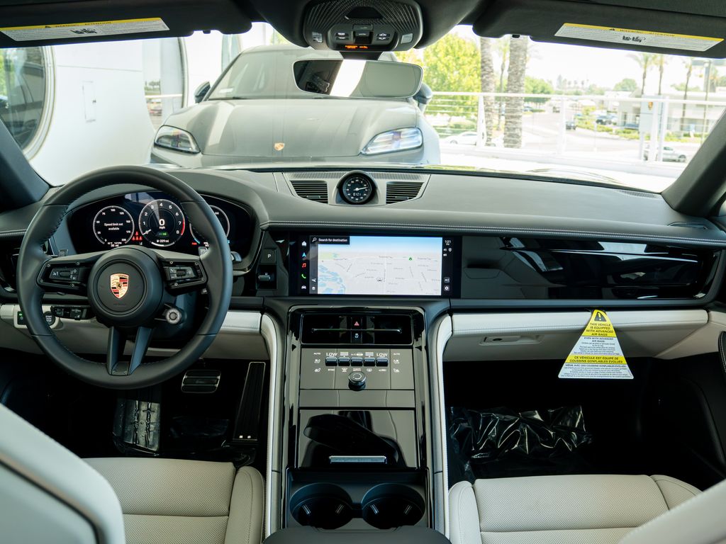 2026 Porsche Panamera 4 E-Hybrid - Photo 16