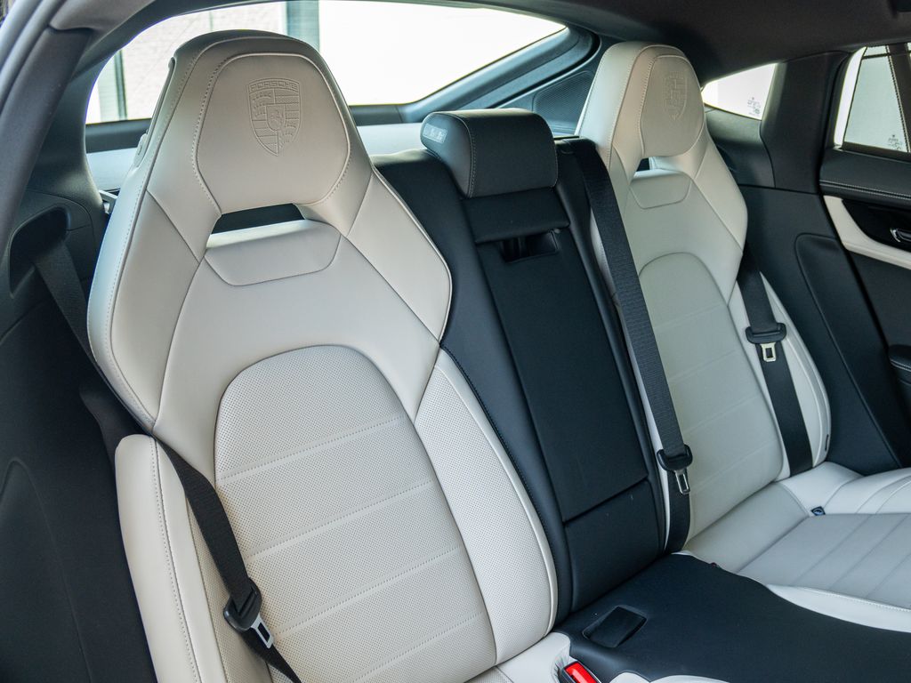 2026 Porsche Panamera 4 E-Hybrid - Photo 19