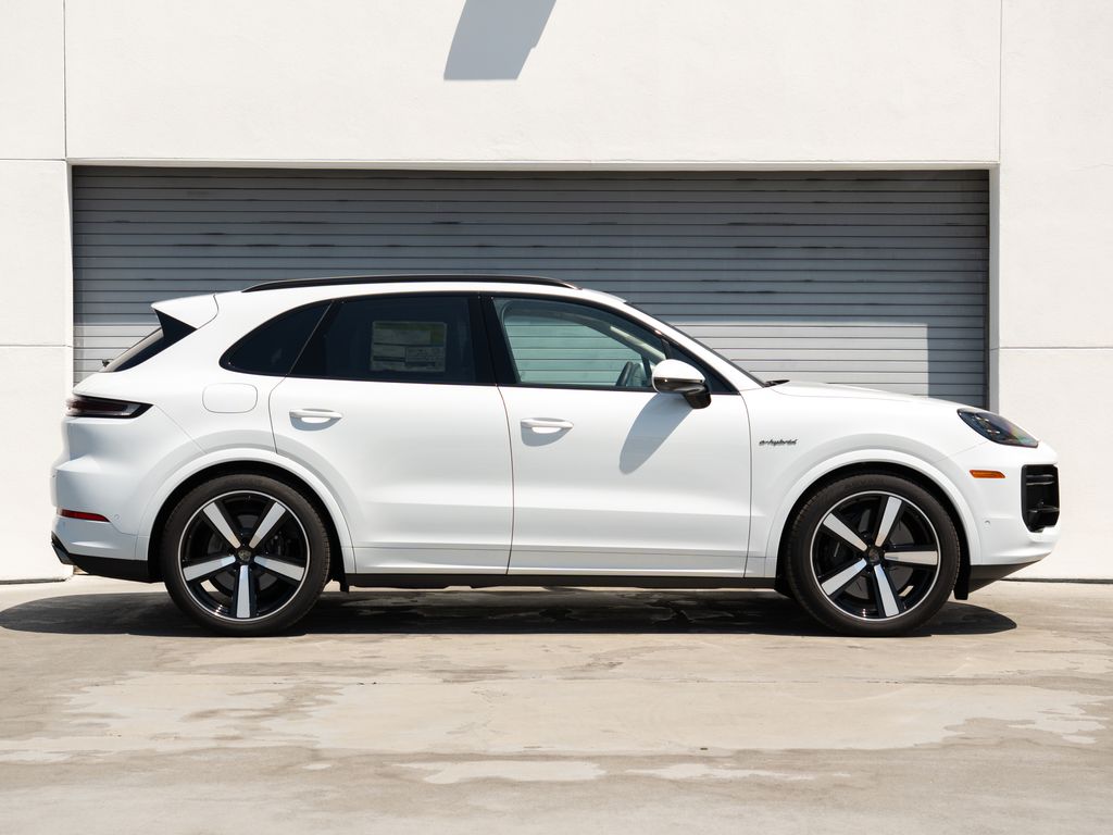 2025 Porsche Cayenne Turbo E-Hybrid - Photo 25
