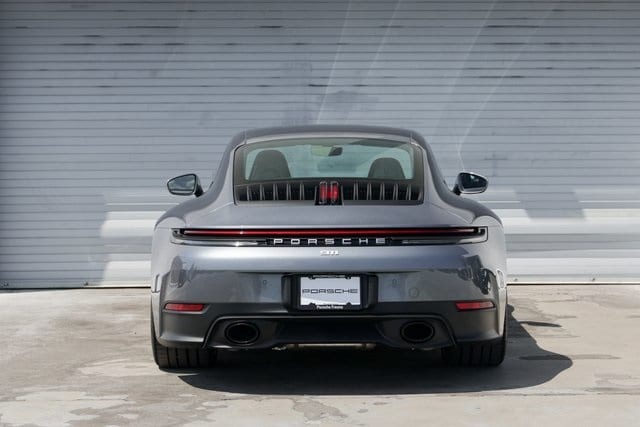 2025 Porsche 911 - Photo 6