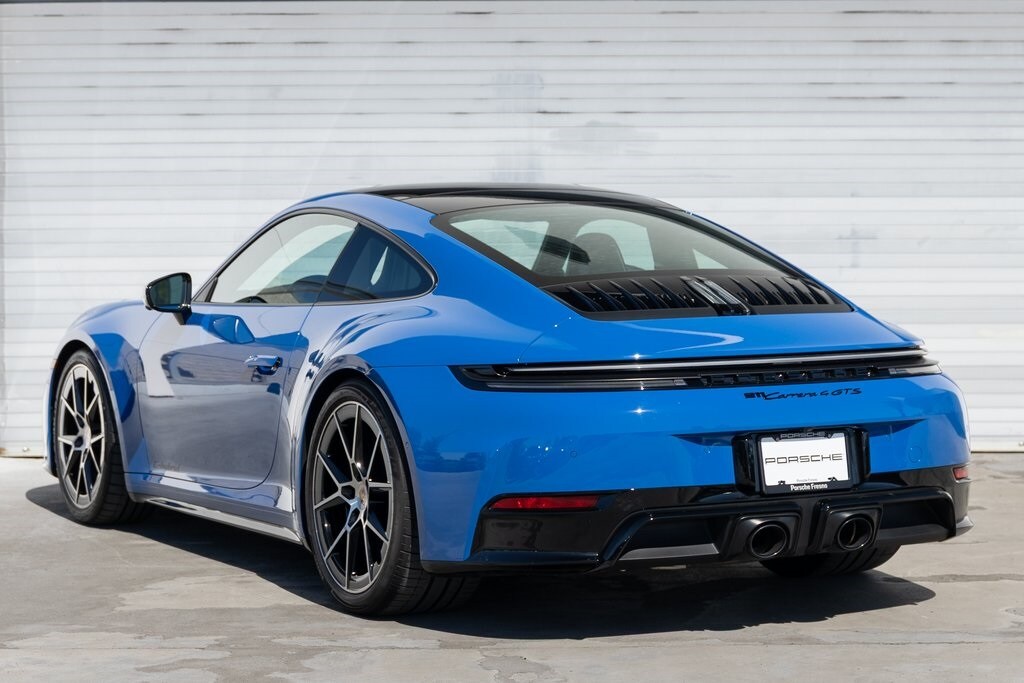 2025 Porsche 911 4 GTS photo 3