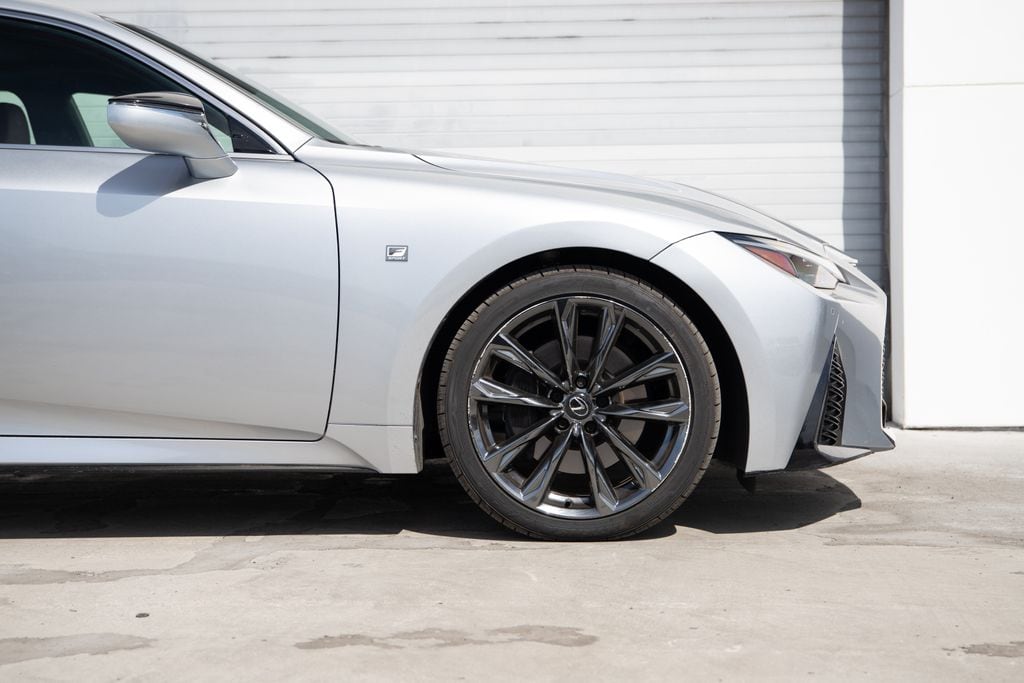 2023 LEXUS IS 350 F SPORT photo 5