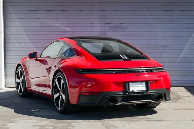 2025 Porsche 911 photo 3