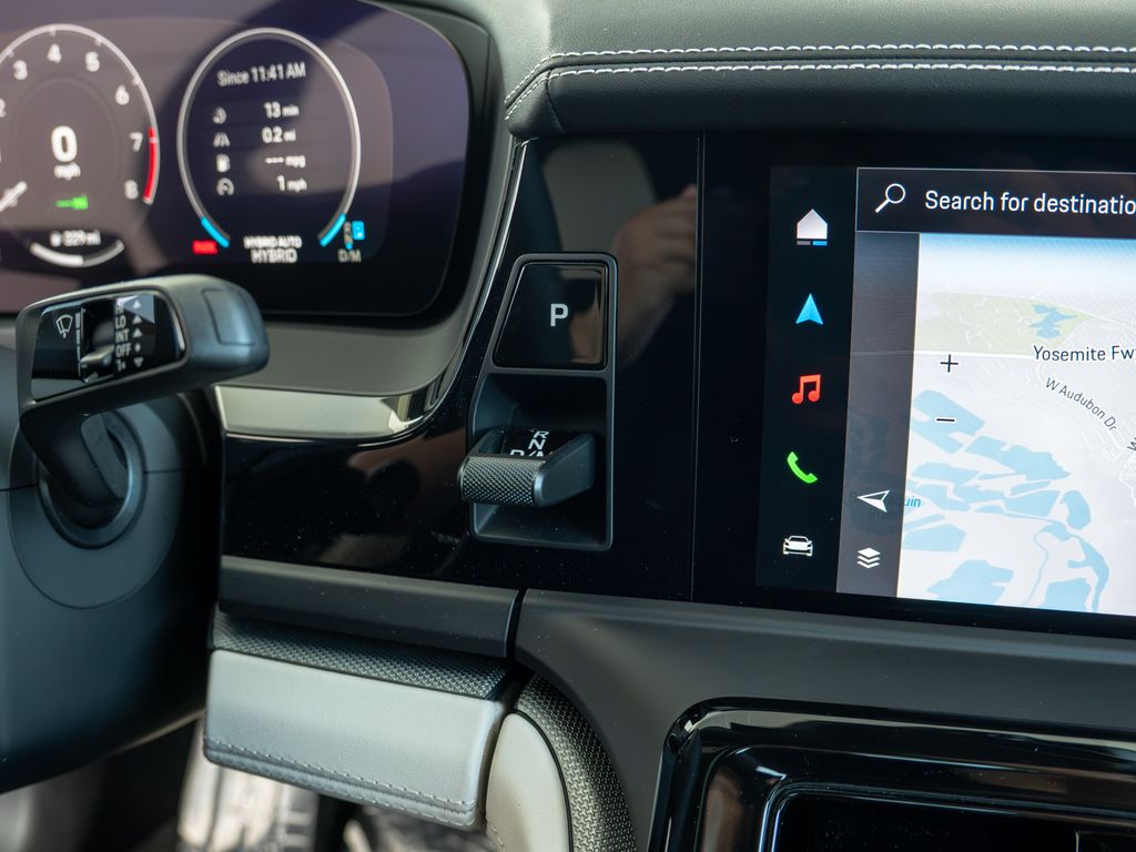 2026 Porsche Panamera 4 E-Hybrid - Photo 12