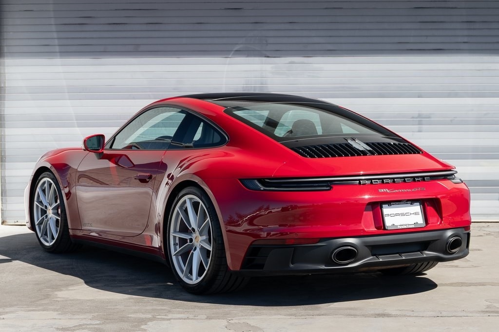 2024 Porsche 911 GTS photo 2