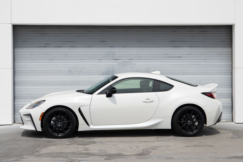 2024 Toyota GR86 Premium photo 6