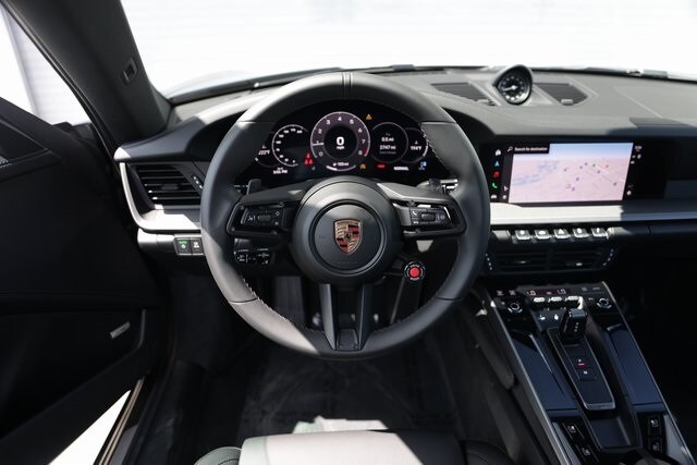 2025 Porsche 911 - Photo 23