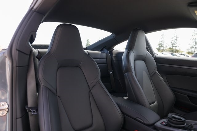 2025 Porsche 911 - Photo 27