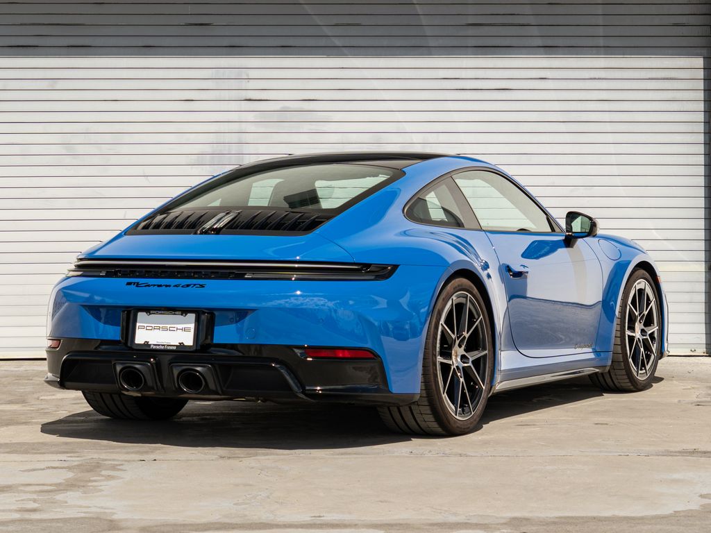 2025 Porsche 911 GTS - Photo 32