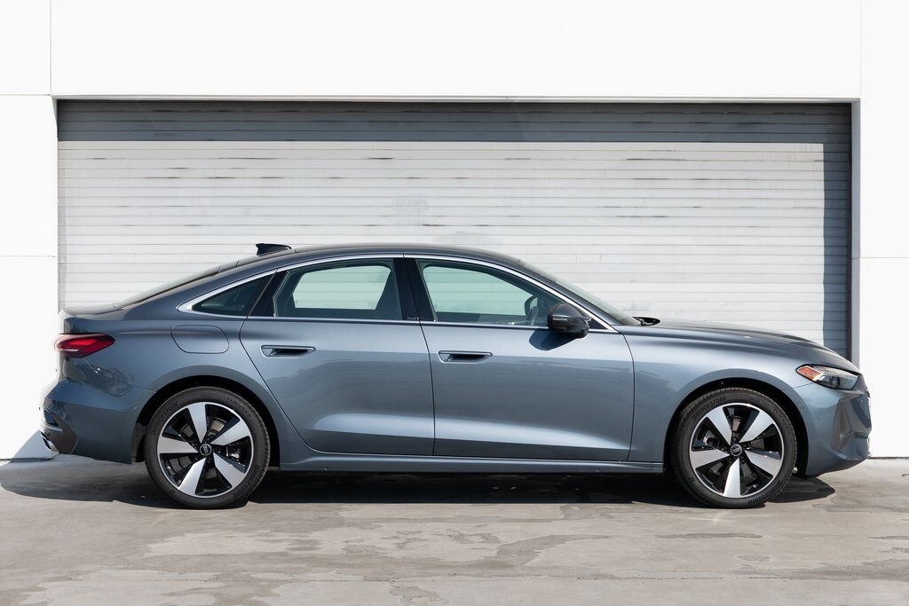 2025 Audi A5 2.0T Premium Plus photo 3