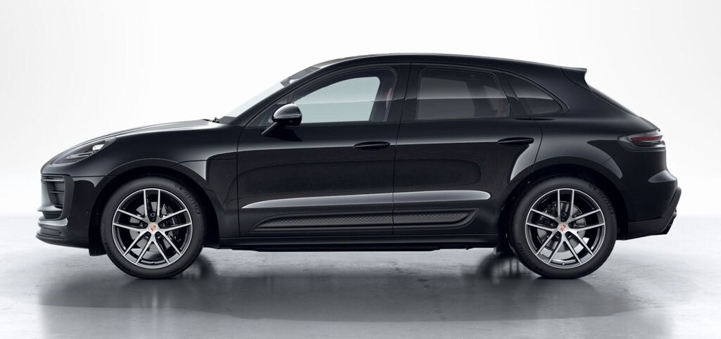 2026 Porsche Macan T photo 2