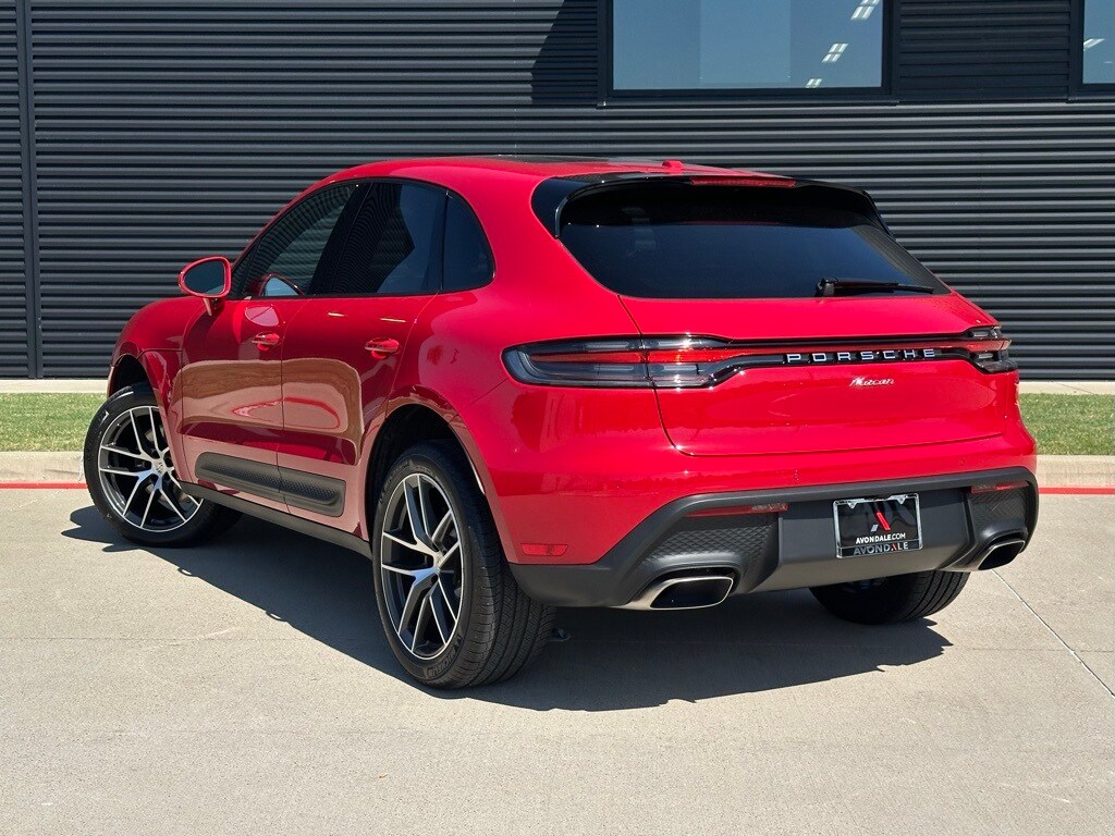 2026 Porsche Macan T photo 3