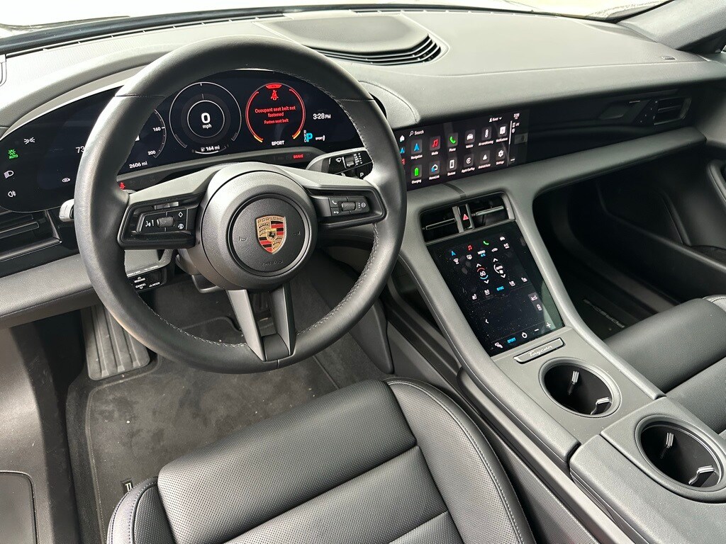 2024 Porsche Taycan photo 4