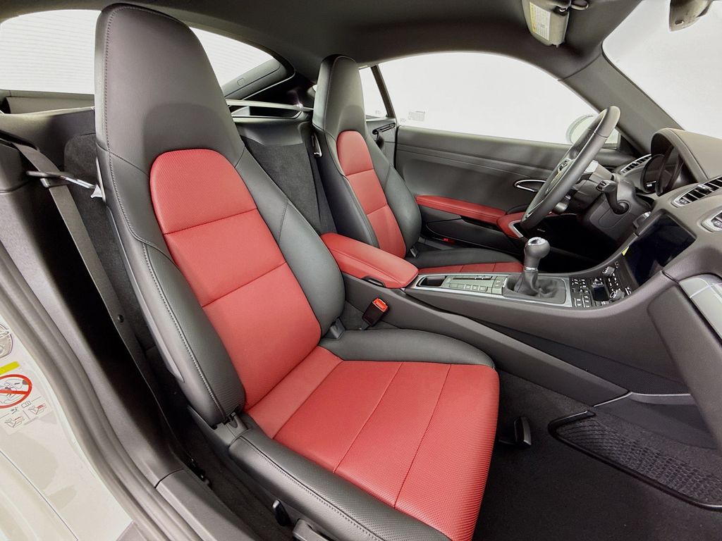 2025 Porsche 718 Style Edition - Photo 28